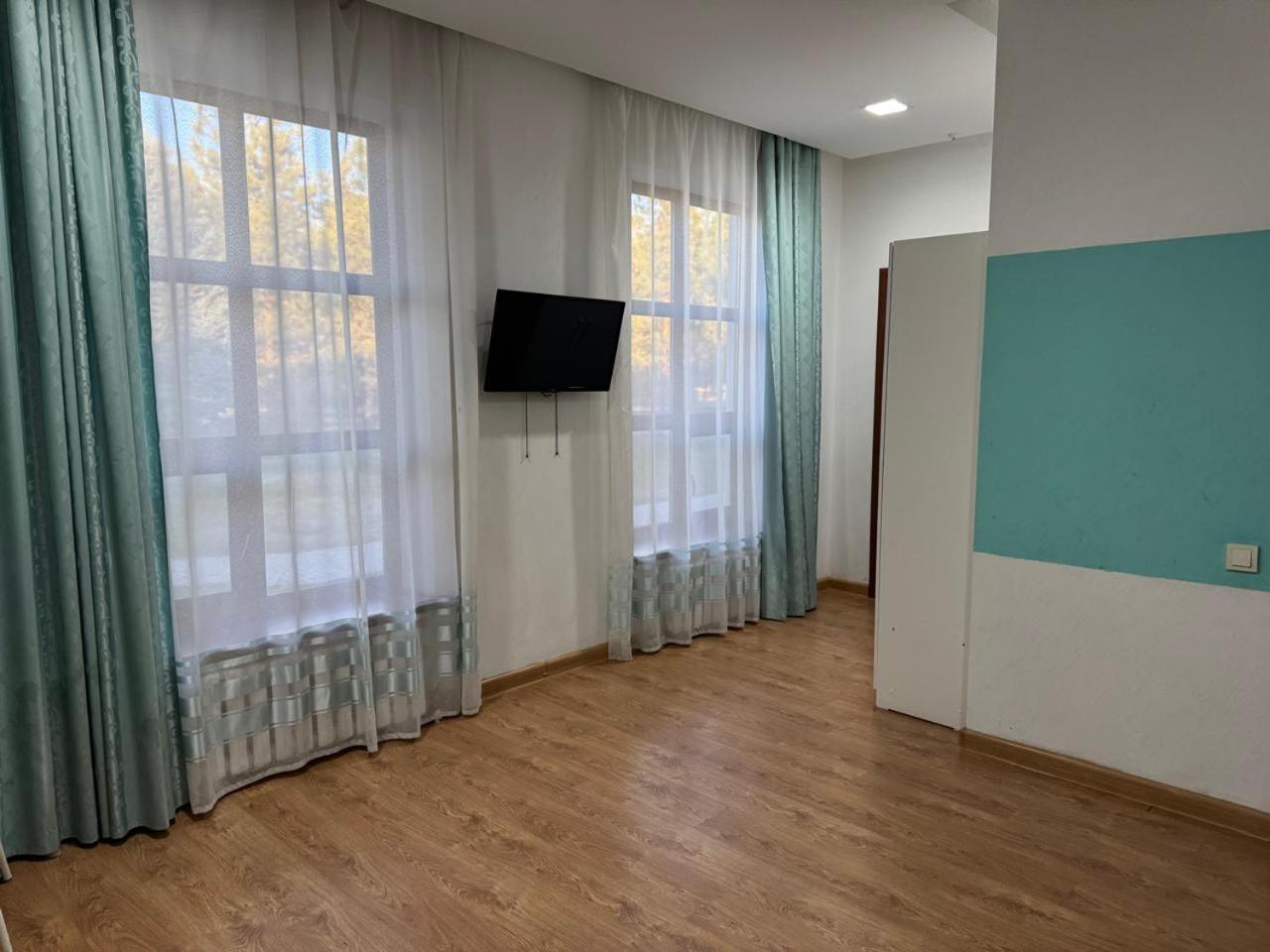 Green Land Aktobe Exterior foto