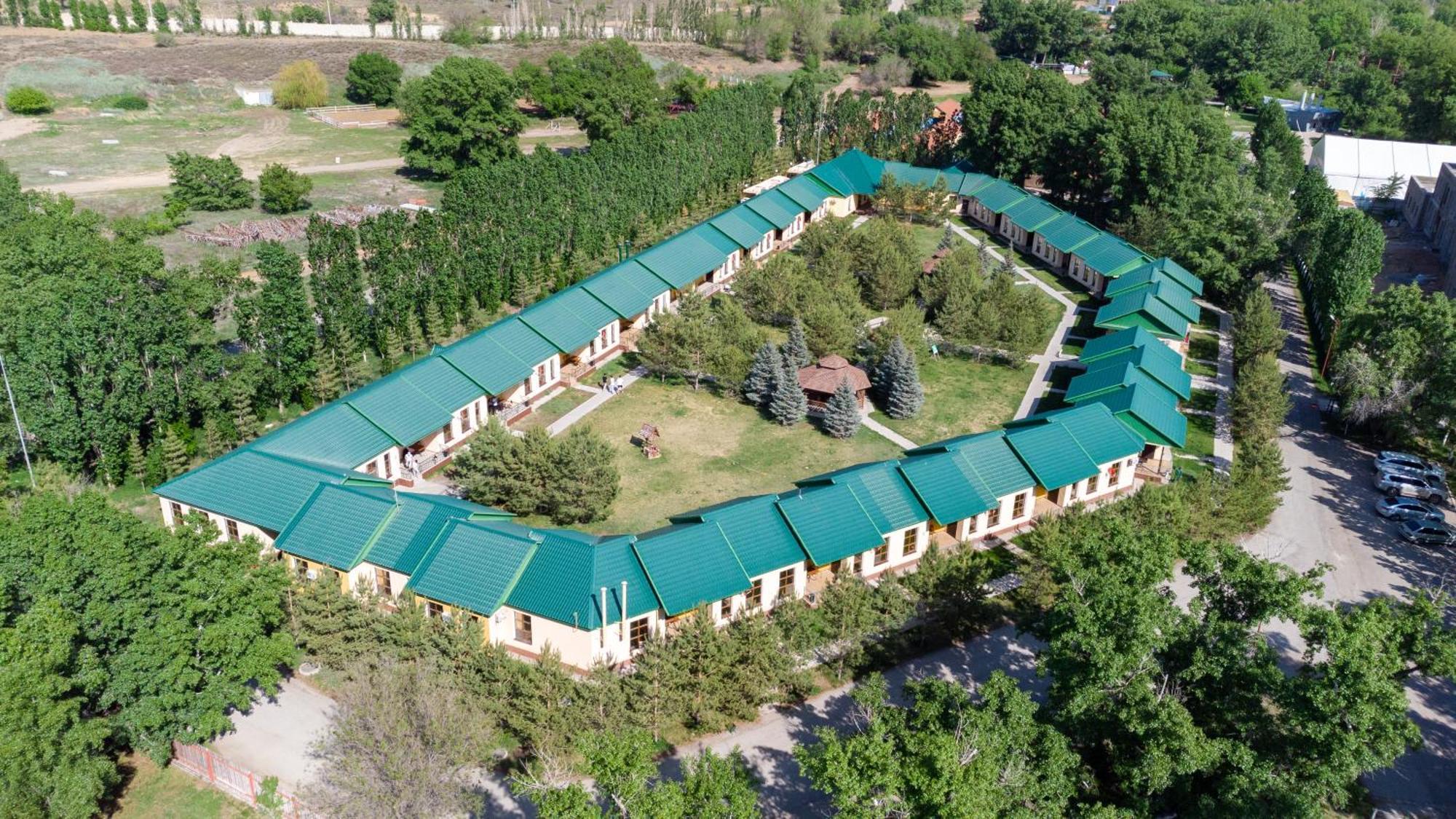 Green Land Aktobe Exterior foto